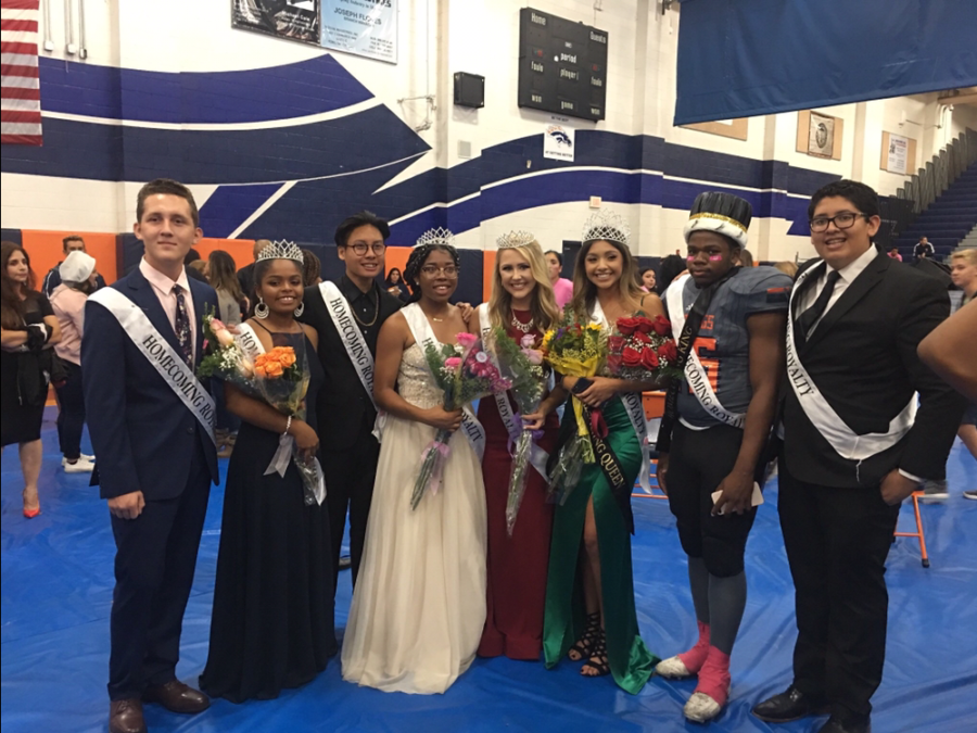 The homecoming royalty were celebrated away from the lightning and thunder. Photo Courtesy of ERHS ASB on twitter (@ERHSASB) 