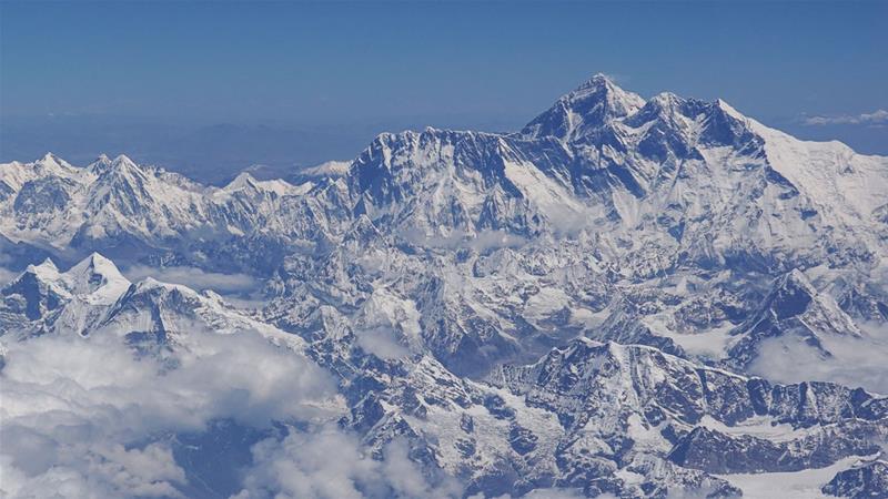 American Climber dies climbing Mt. Everest