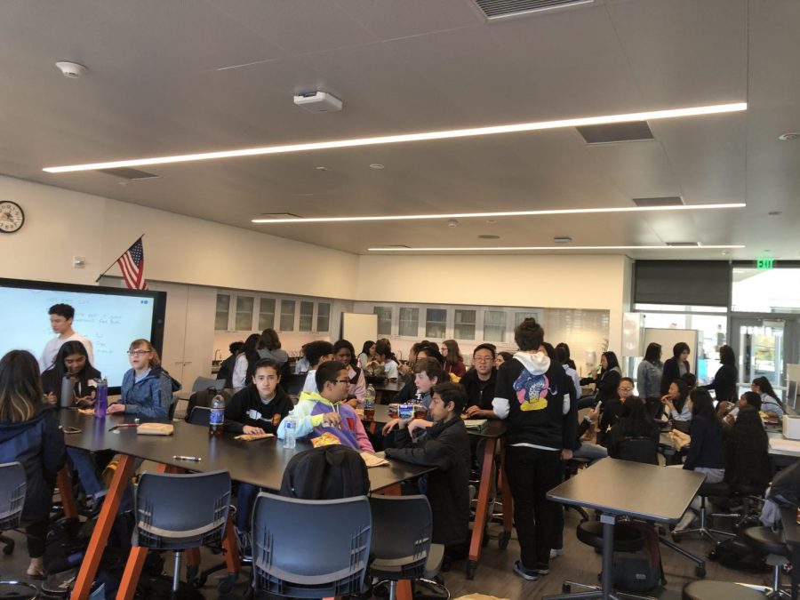 Photo of the lunch period before the beginning of the questions panel.