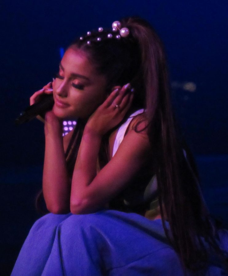 Ariana Grande, live on her last tour 