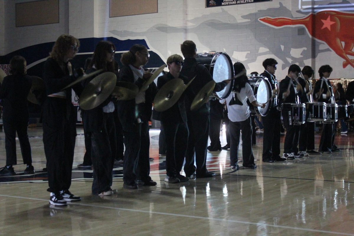 ERHS band performing during the rally